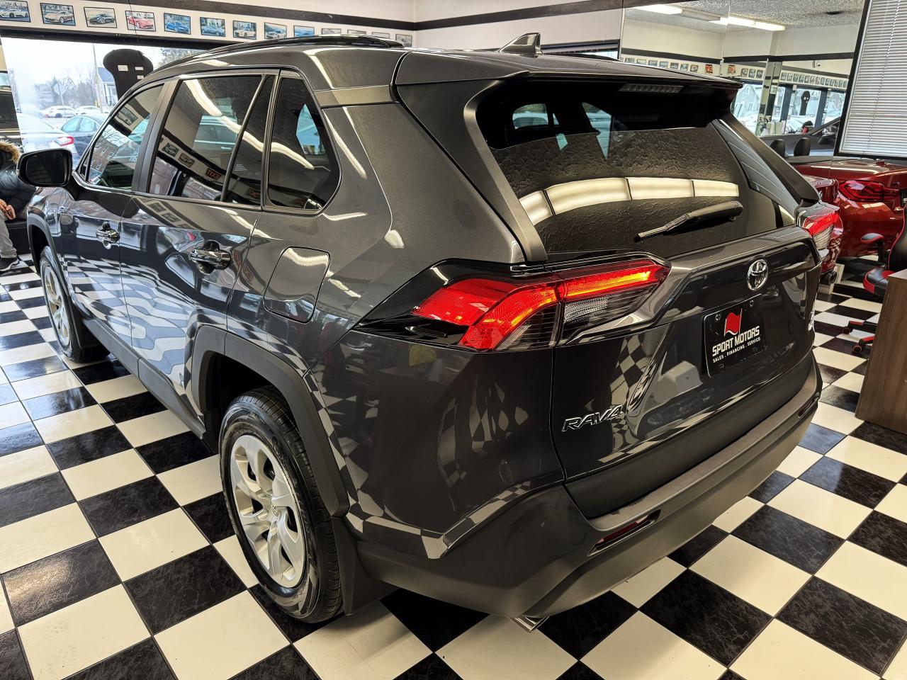 2021 Toyota RAV4 LE AWD+ApplePlay+Adaptive Cruise+CLEAN CARFAX - Photo #2