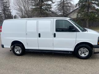 2019 GMC Savana Cargo Van Cargo Van - Photo #4