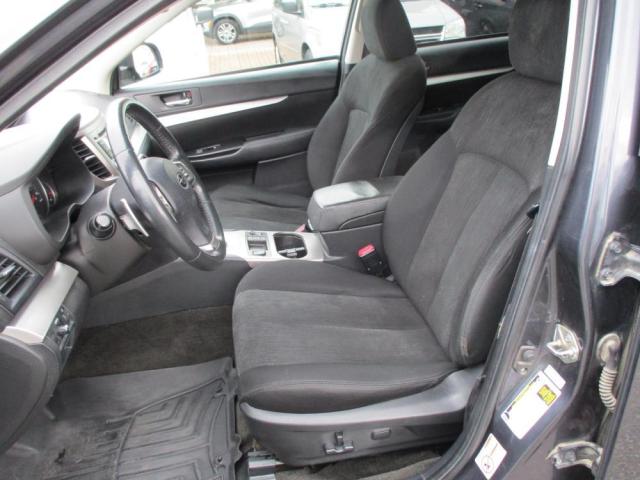 2013 Subaru Outback 2.5i pzev Photo10