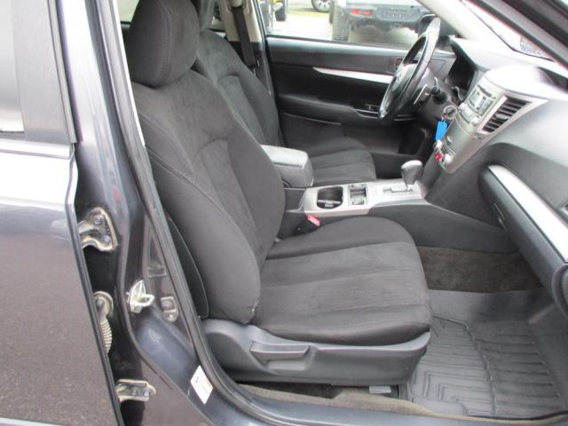 2013 Subaru Outback 2.5i pzev Photo11