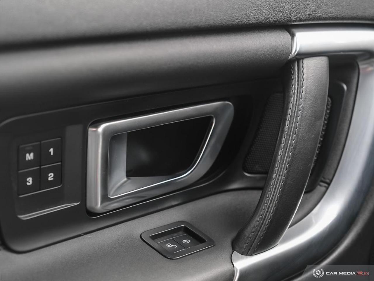 2016 Land Rover Discovery Sport AWD 4dr HSE 7 PASSENGER Photo