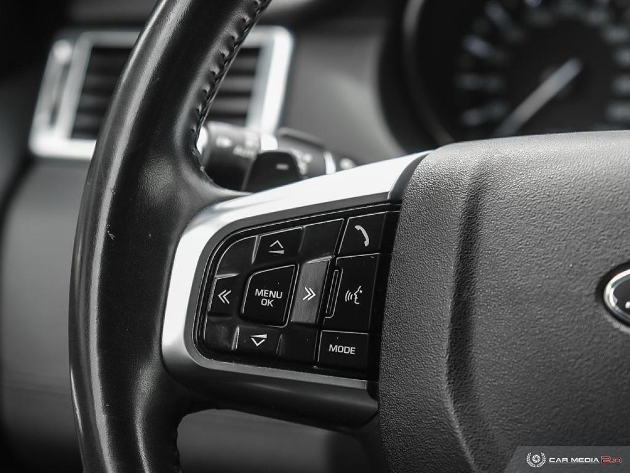 2016 Land Rover Discovery Sport AWD 4dr HSE 7 PASSENGER Photo