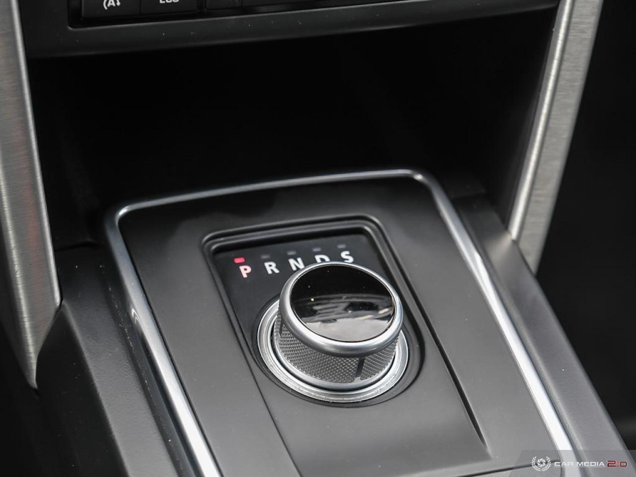 2016 Land Rover Discovery Sport AWD 4dr HSE 7 PASSENGER Photo