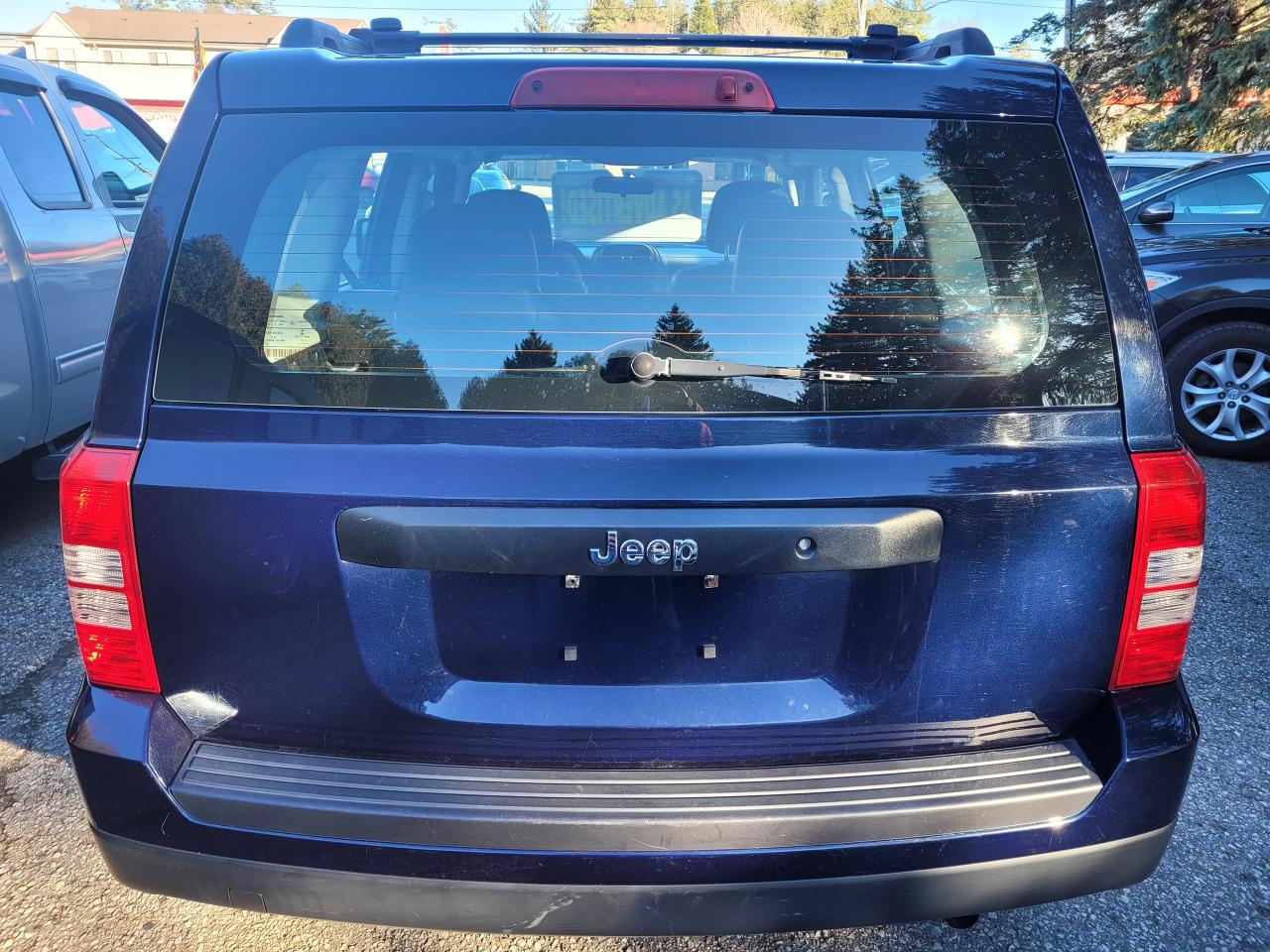 2015 Jeep Patriot FWD 4dr Sport Clean CarFax Financing Trades OK! Photo3