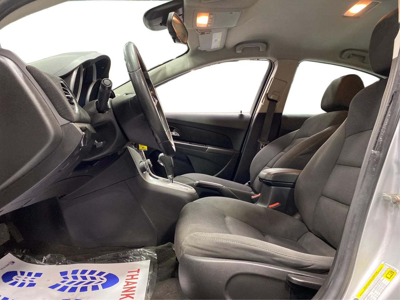 2016 Chevrolet Cruze LT Photo