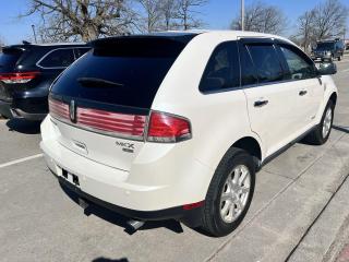 2010 Lincoln MKX AWD 4DR - Photo #8