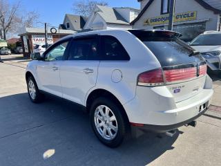 2010 Lincoln MKX AWD 4DR - Photo #12