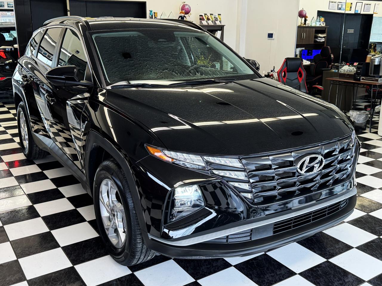 2022 Hyundai Tucson Preferred AWD+BSM+Lane Keep+New Tires+CLEAN CARFAX - Photo #5