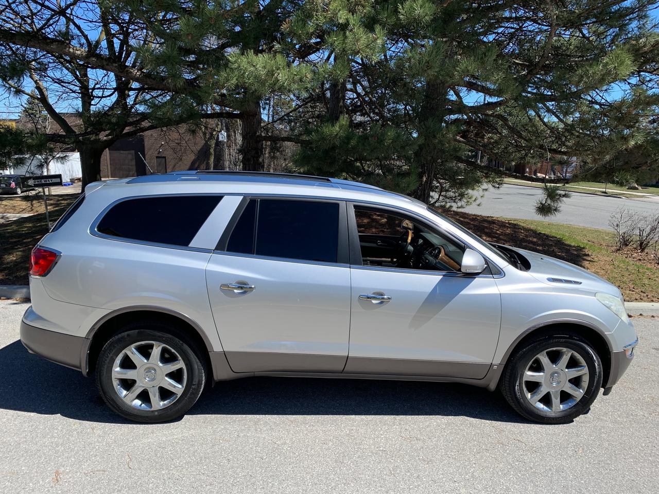 2010 Buick Enclave CXL-ALL WHEEL DRIVE - Photo #1