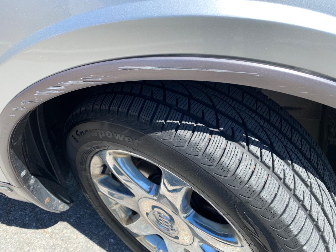2010 Buick Enclave CXL-ALL WHEEL DRIVE - Photo #23