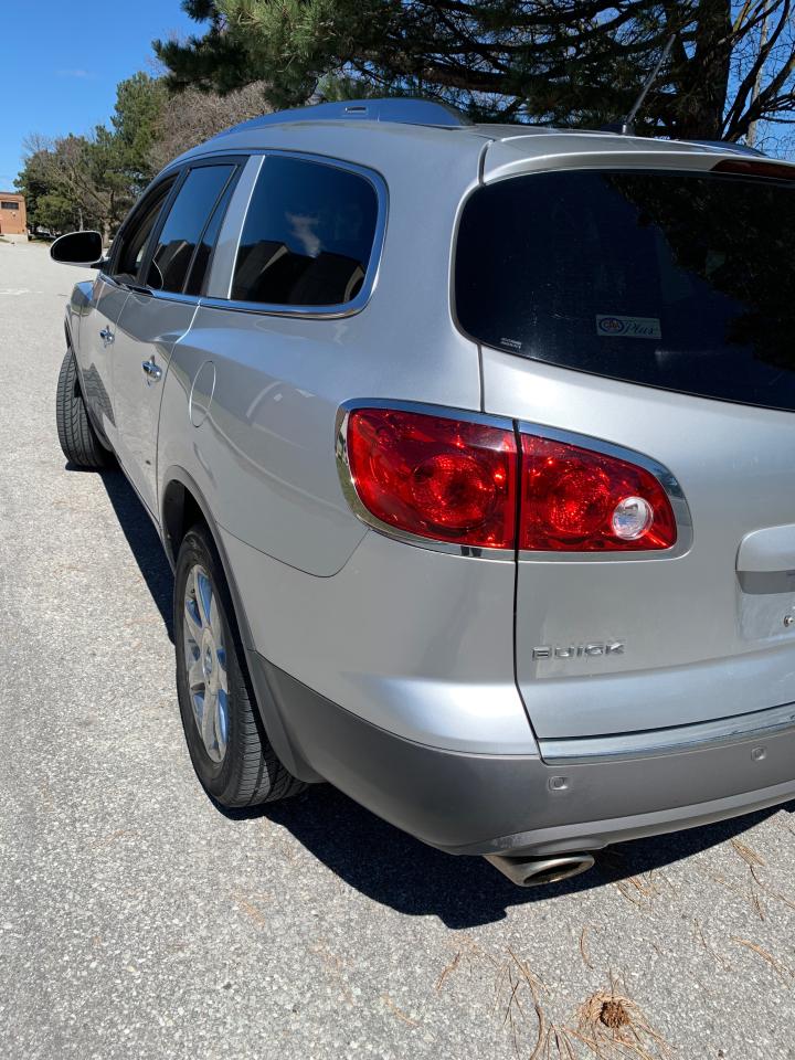 2010 Buick Enclave CXL-ALL WHEEL DRIVE - Photo #14