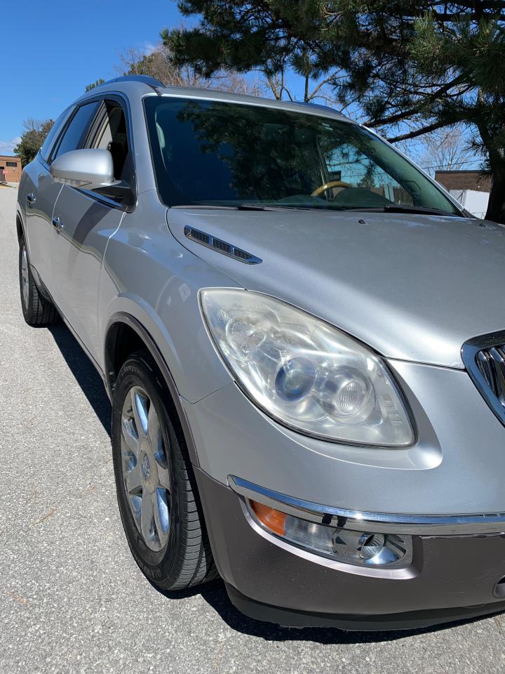 2010 Buick Enclave CXL-ALL WHEEL DRIVE - Photo #11