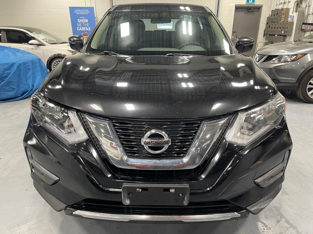 2017 Nissan Rogue SV - Photo #7