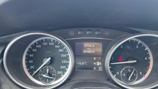 2011 Mercedes-Benz R-Class **RUNS GOOD** AS IS SPECIAL - Photo #12