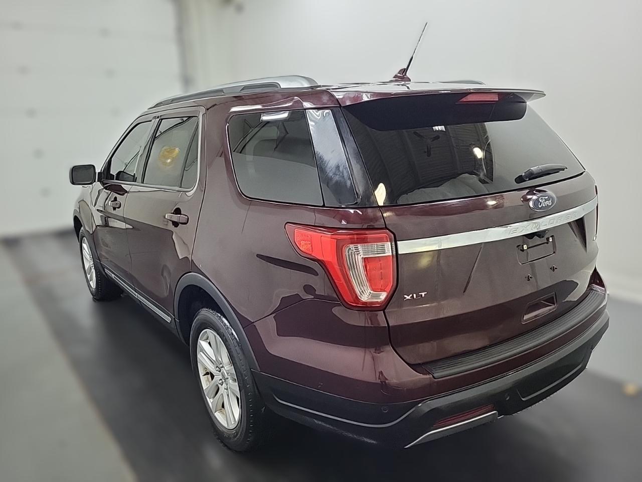 2019 Ford Explorer XLT Photo5