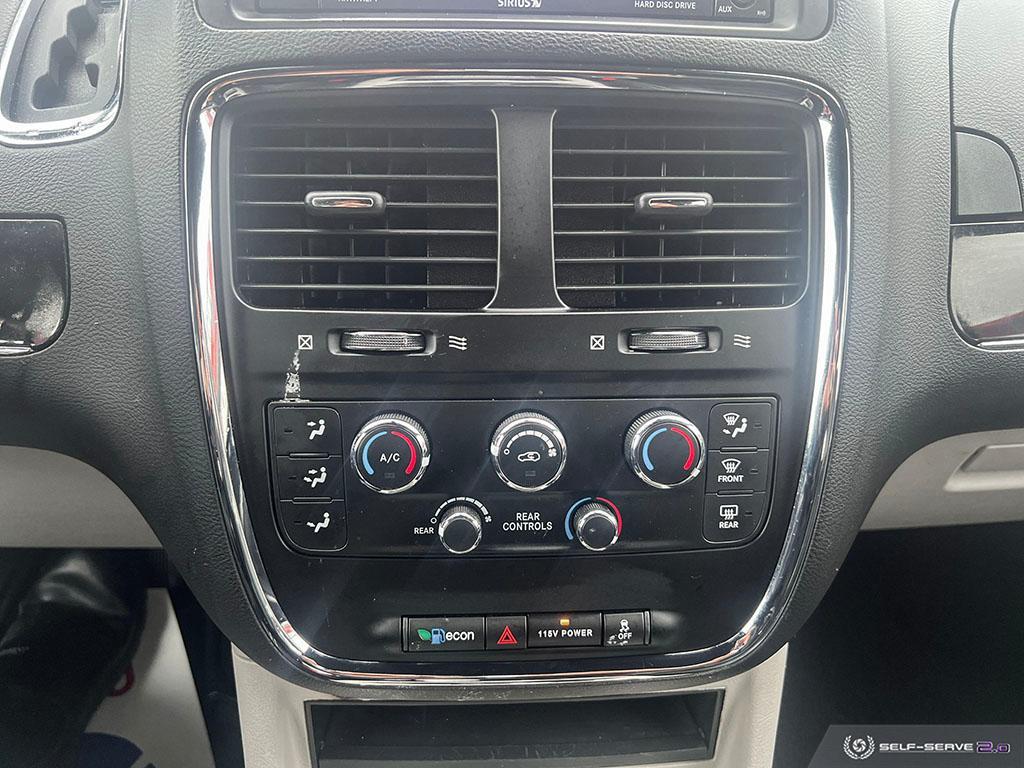 2018 Dodge Grand Caravan SXT PREMIUM PLUS / LEATHER / NAV / POWER DOORS - Photo #19