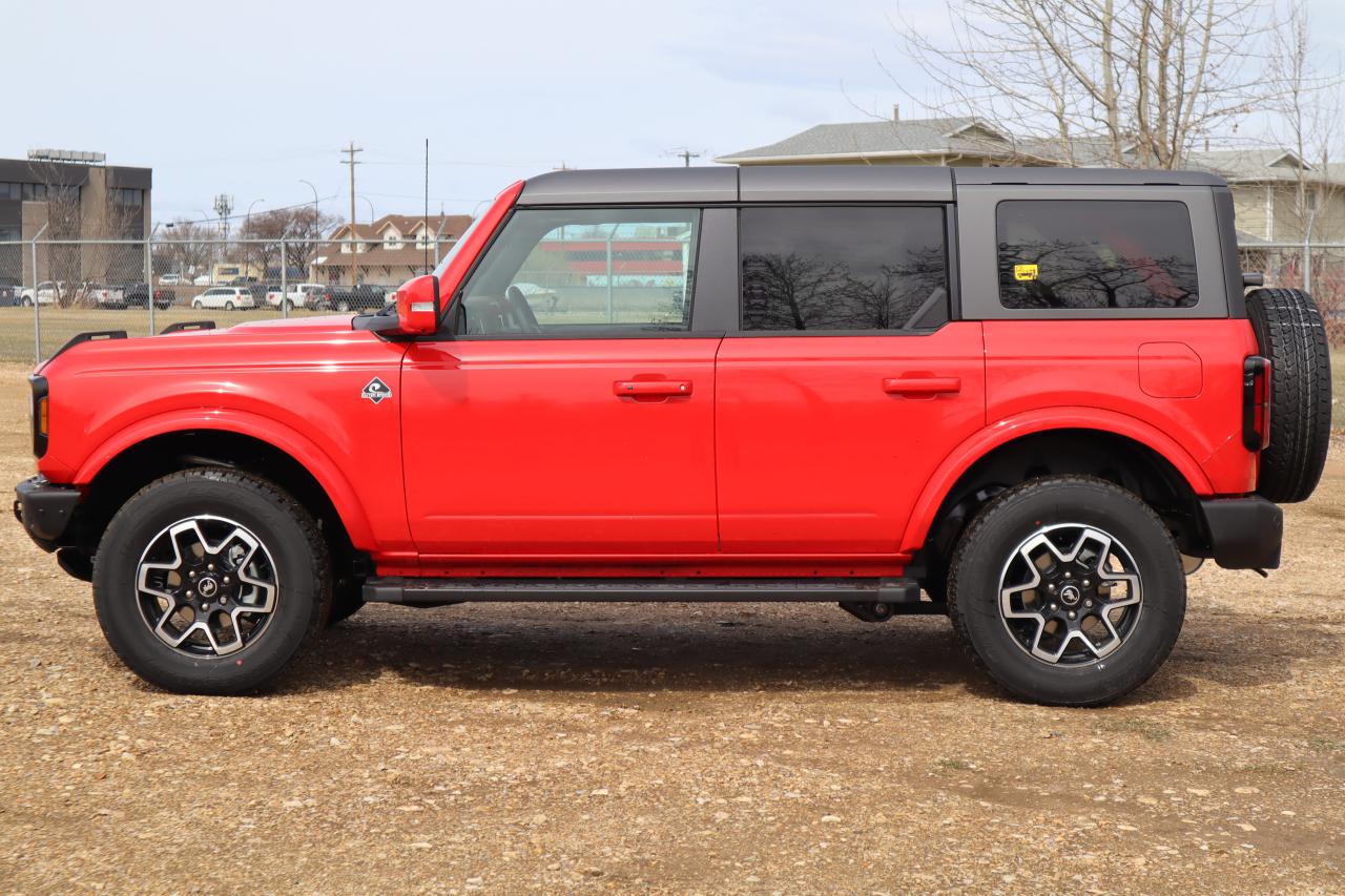 2024 Ford Bronco Outer Banks Photo