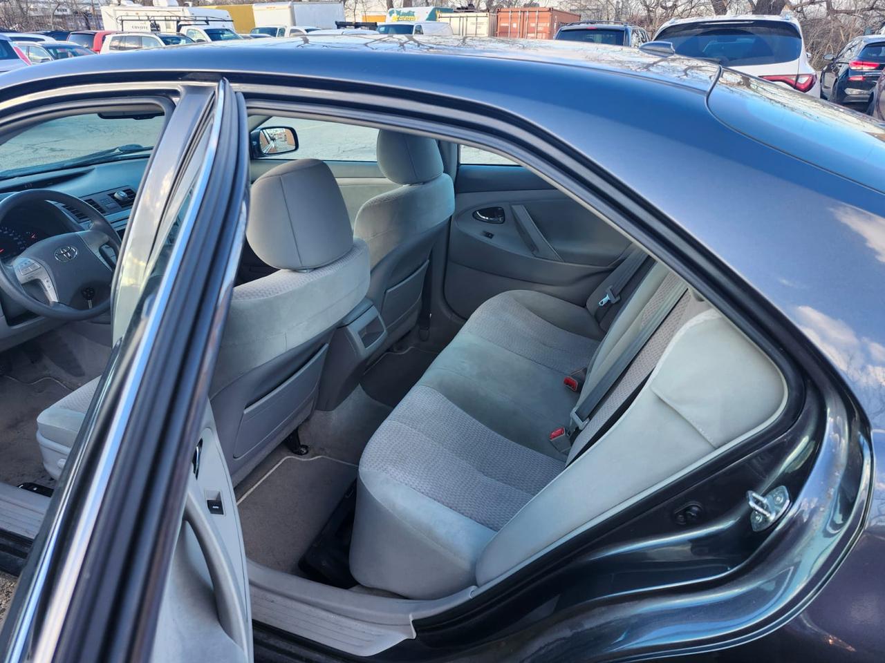 2011 Toyota Camry 4dr Sdn I4 Auto LE Photo