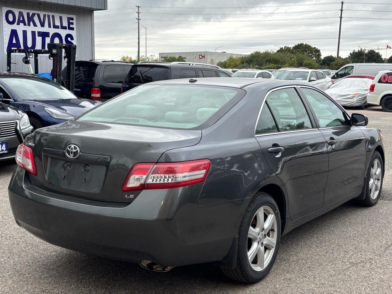 2011 Toyota Camry 4dr Sdn I4 Auto LE Photo