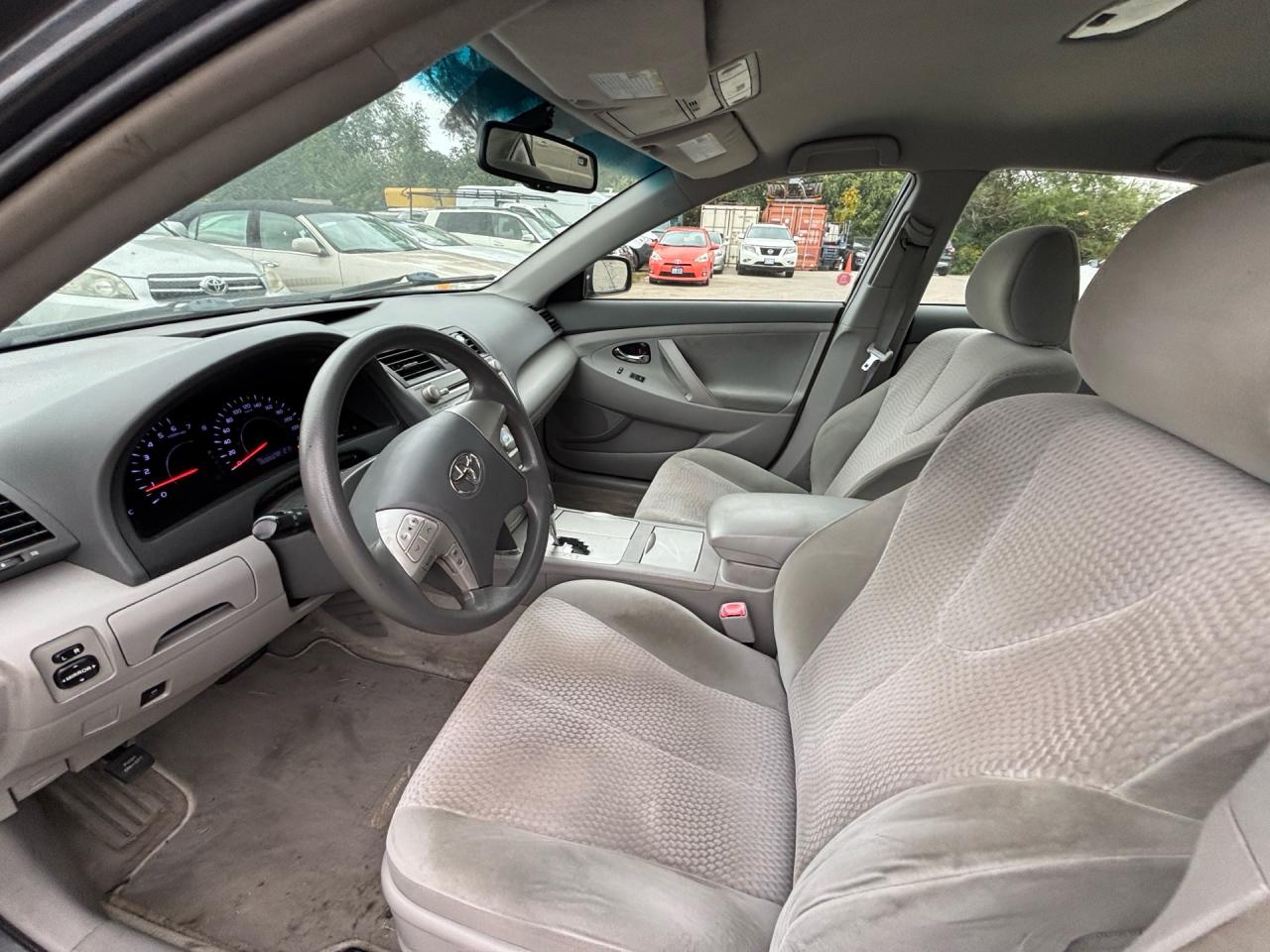 2011 Toyota Camry 4dr Sdn I4 Auto LE Photo