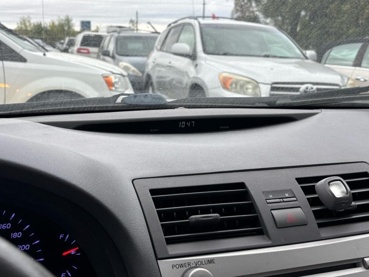 2011 Toyota Camry 4dr Sdn I4 Auto LE Photo