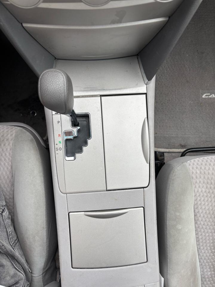 2011 Toyota Camry 4dr Sdn I4 Auto LE Photo