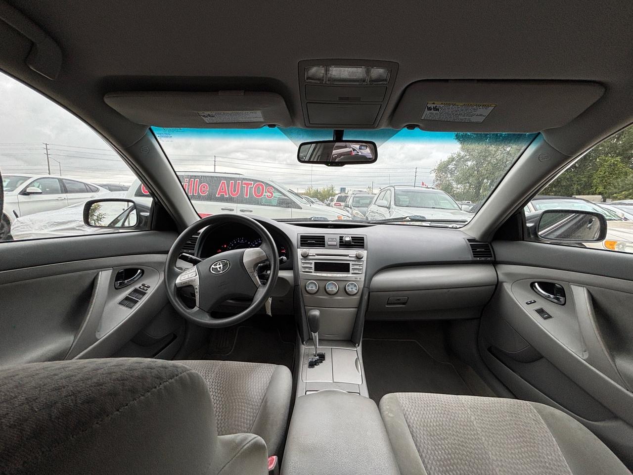 2011 Toyota Camry 4dr Sdn I4 Auto LE Photo