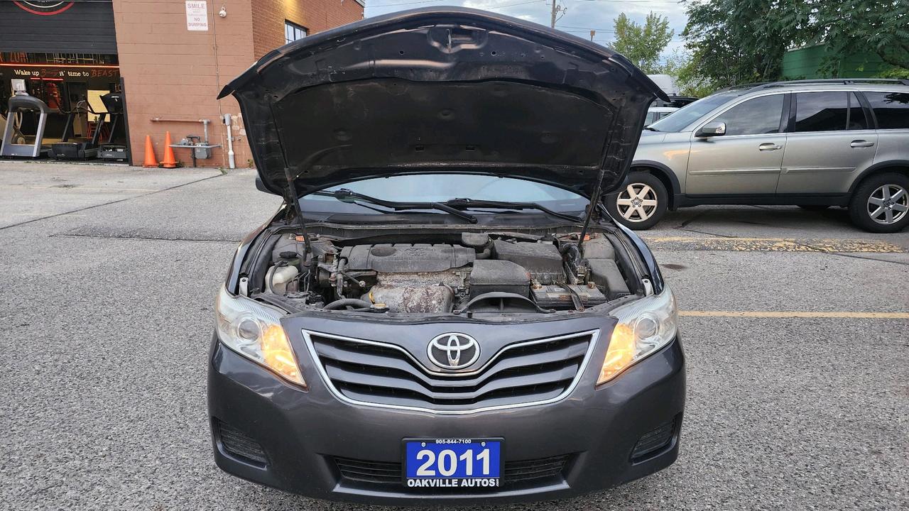 2011 Toyota Camry 4dr Sdn I4 Auto LE Photo