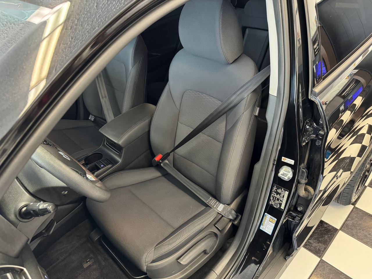 2021 Hyundai Tucson Essential+Camera+New Tires & Alloys+CLEAN CARFAX - Photo #20