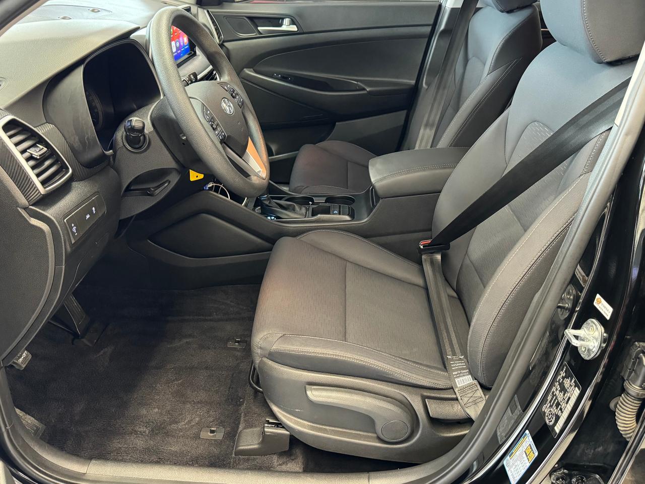 2021 Hyundai Tucson Essential+Camera+New Tires & Alloys+CLEAN CARFAX Photo19