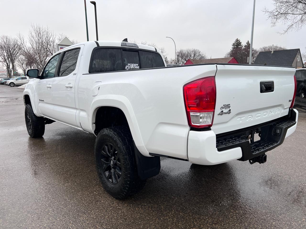 2017 Toyota Tacoma SR5 - Photo #7