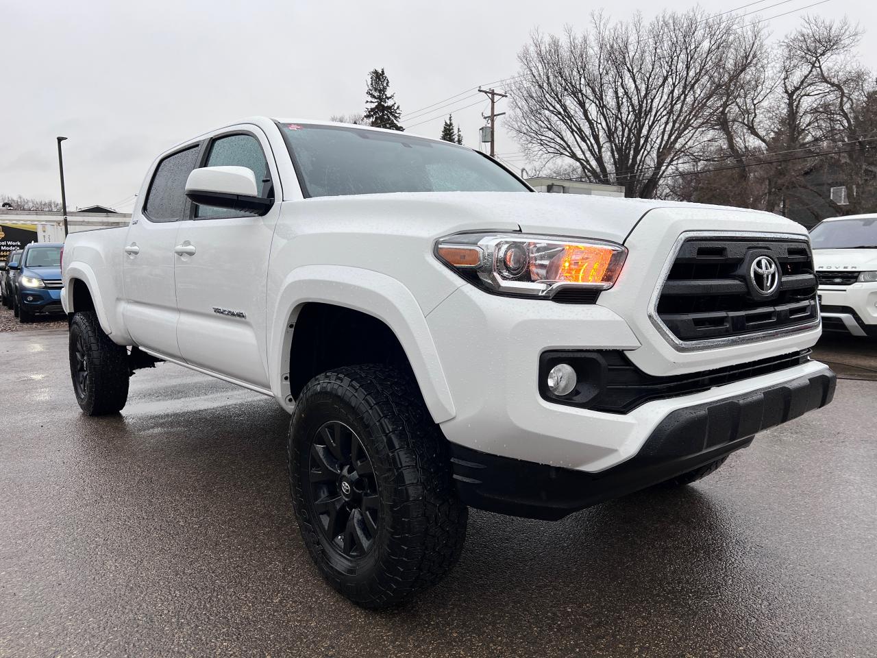 2017 Toyota Tacoma SR5 - Photo #3