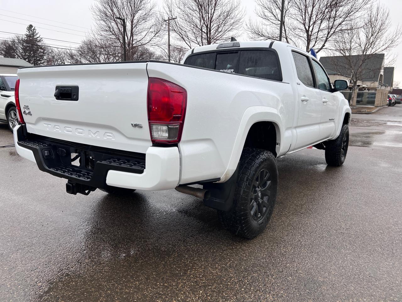 2017 Toyota Tacoma SR5 - Photo #5
