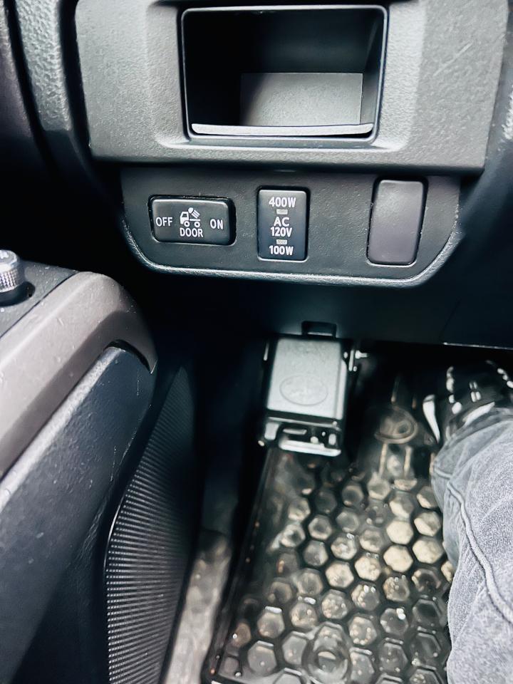 2017 Toyota Tacoma SR5 - Photo #13