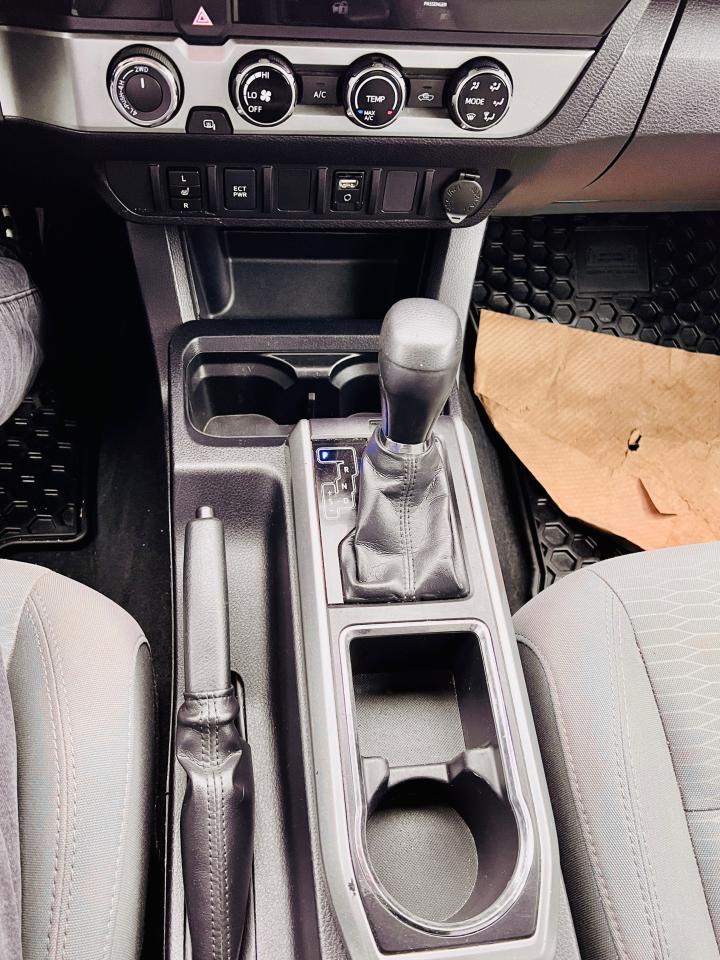 2017 Toyota Tacoma SR5 - Photo #18