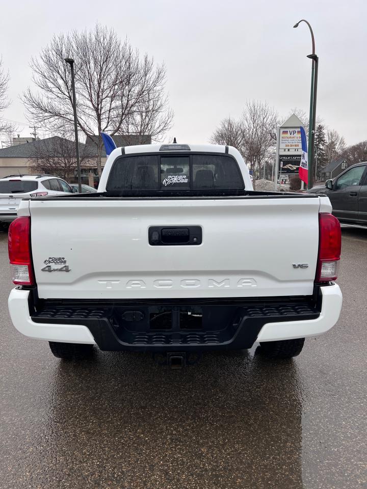 2017 Toyota Tacoma SR5 - Photo #6