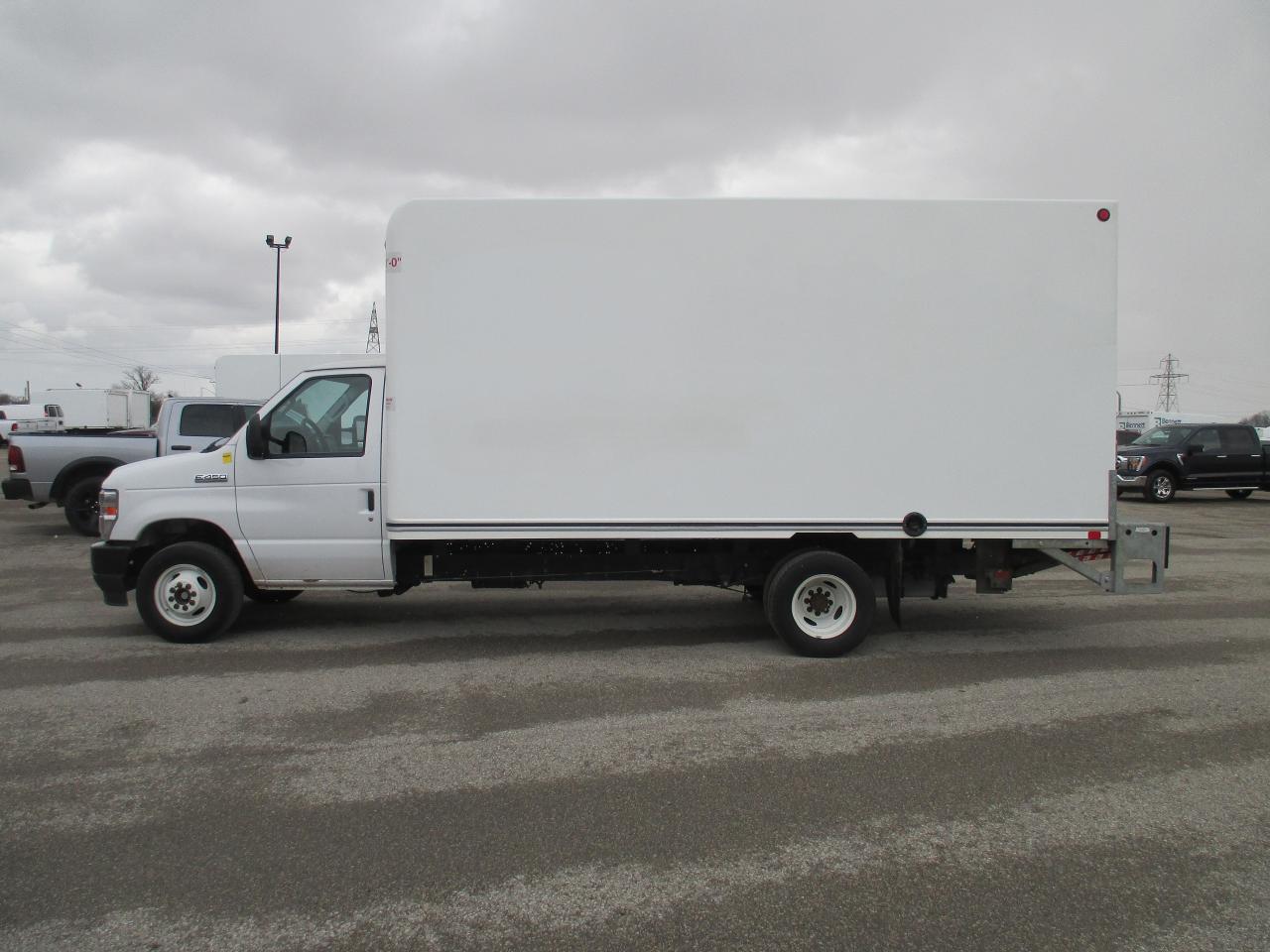 Used 2022 Ford E450 E-450 DRW 176