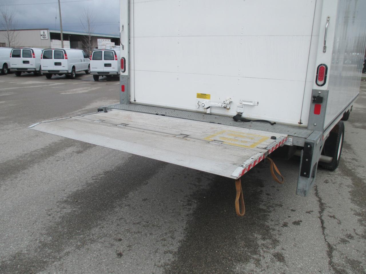2022 Ford E450 E-450 DRW 176" WB POWER TAILGATE LOADER - Photo #10