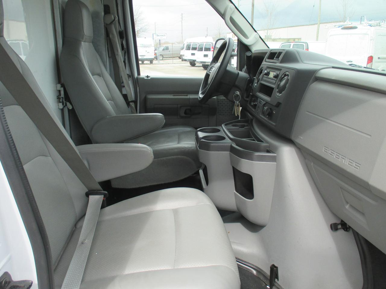2022 Ford E450 E-450 DRW 176" WB POWER TAILGATE LOADER - Photo #11