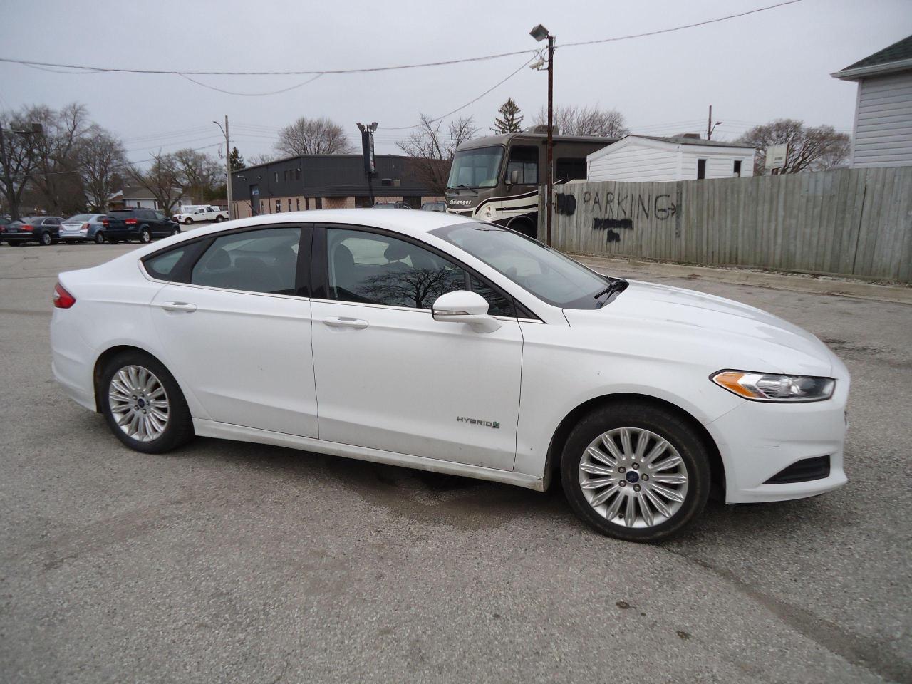 2016 Ford Fusion 4DR SDN SE HYBRID FWD - Photo #2