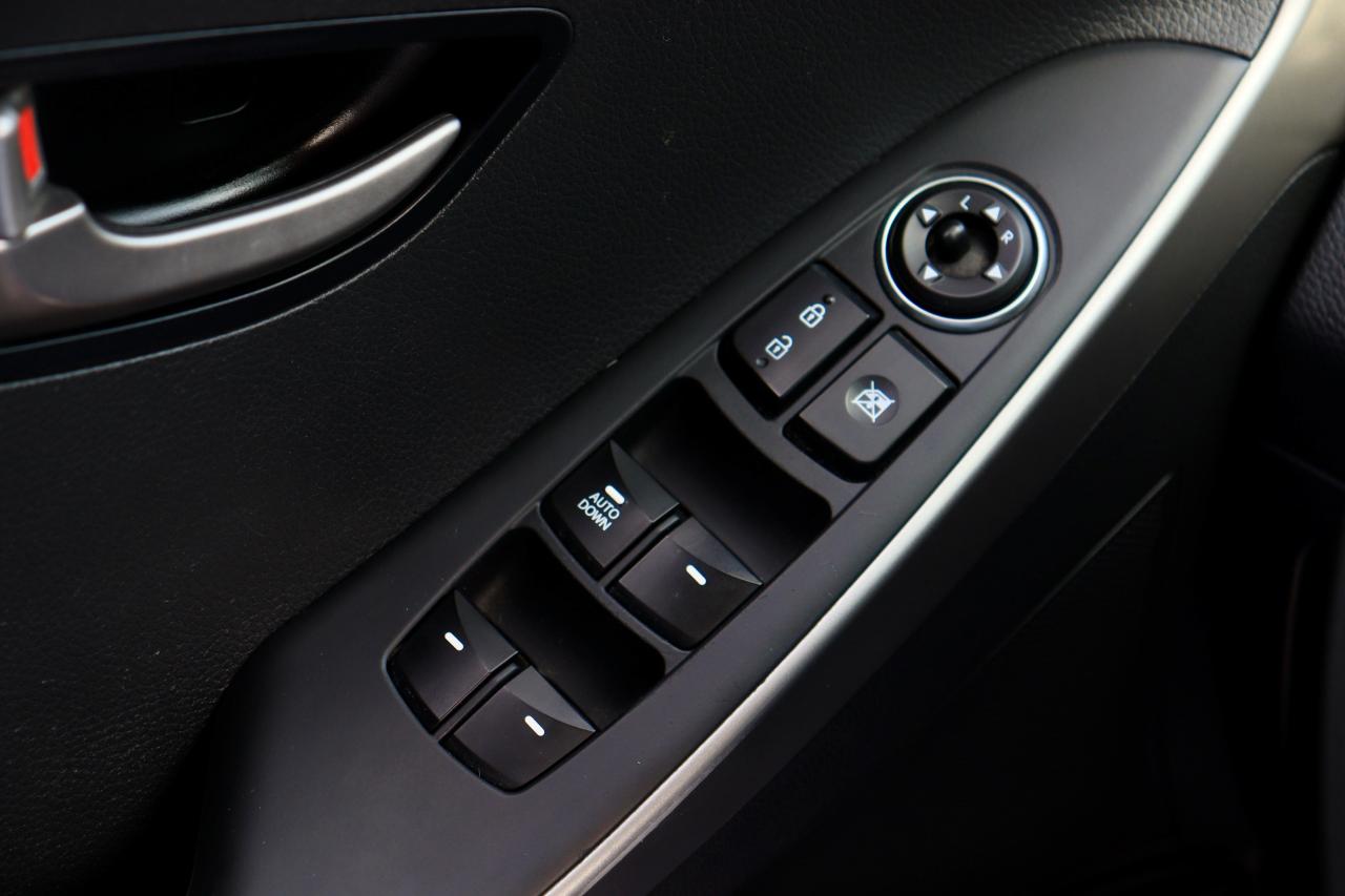 2013 Hyundai Elantra GT GL | Auto | Power Group | USB & Aux | Alloys ++ Photo17