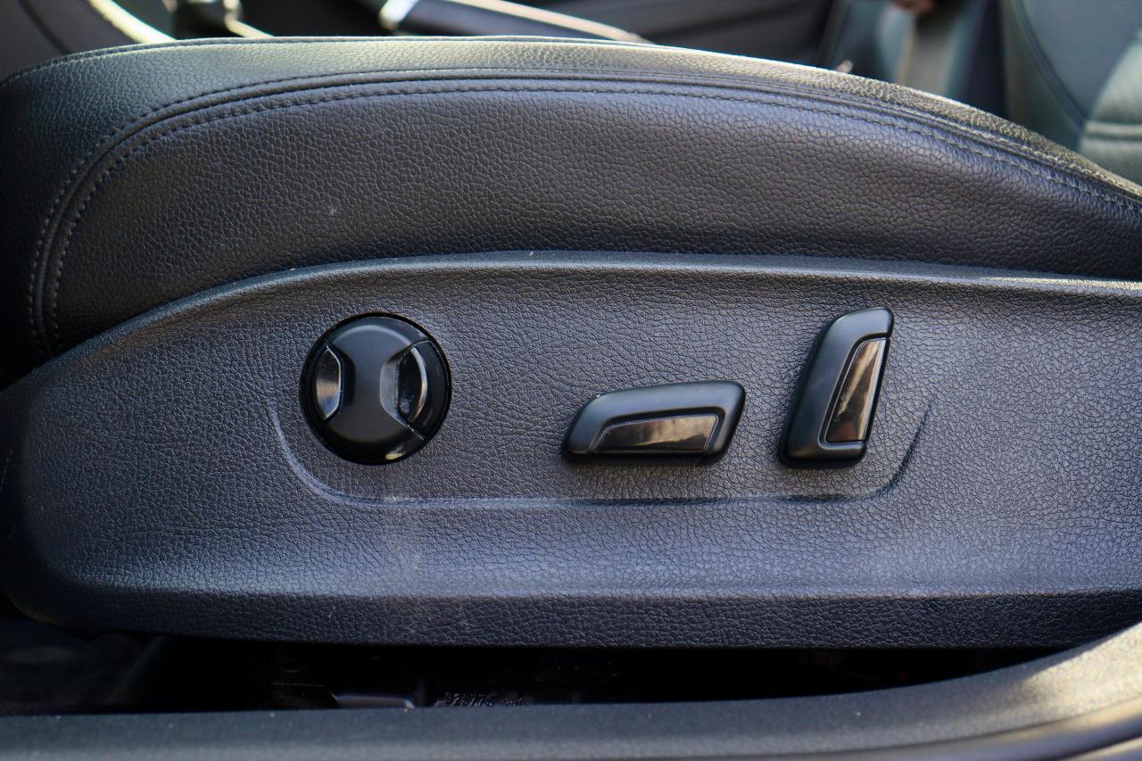 2013 Volkswagen Passat TDi | Auto | Leather | Roof | Nav | Alloys | Tints Photo24