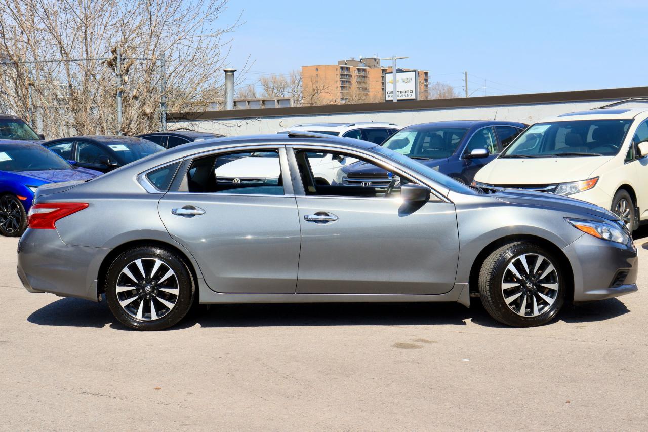 2018 Nissan Altima 2.5 SV | Sunroof | Cam | BSM | Bluetooth | Alloys Photo10