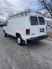 2013 Ford Econoline E-250   ONLY 172,000 KMS   POWER WINDOWS & LOCKS - Photo #3