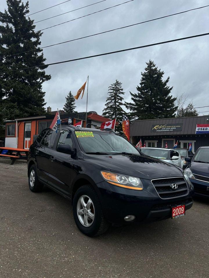 2009 Hyundai Santa Fe GL - Photo #2