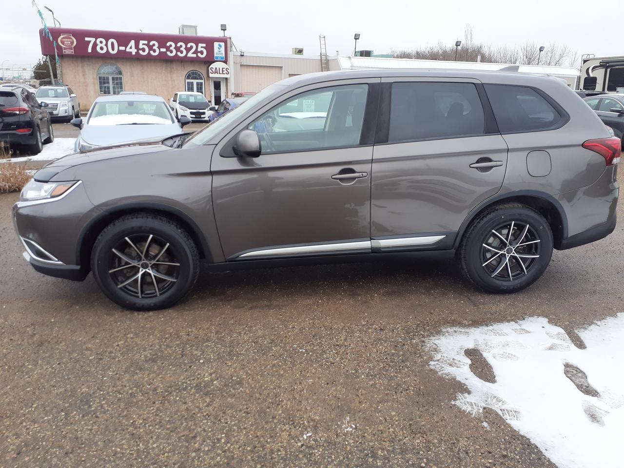 2018 Mitsubishi Outlander ES AWD Htd Seats, BU Cam - Photo #5