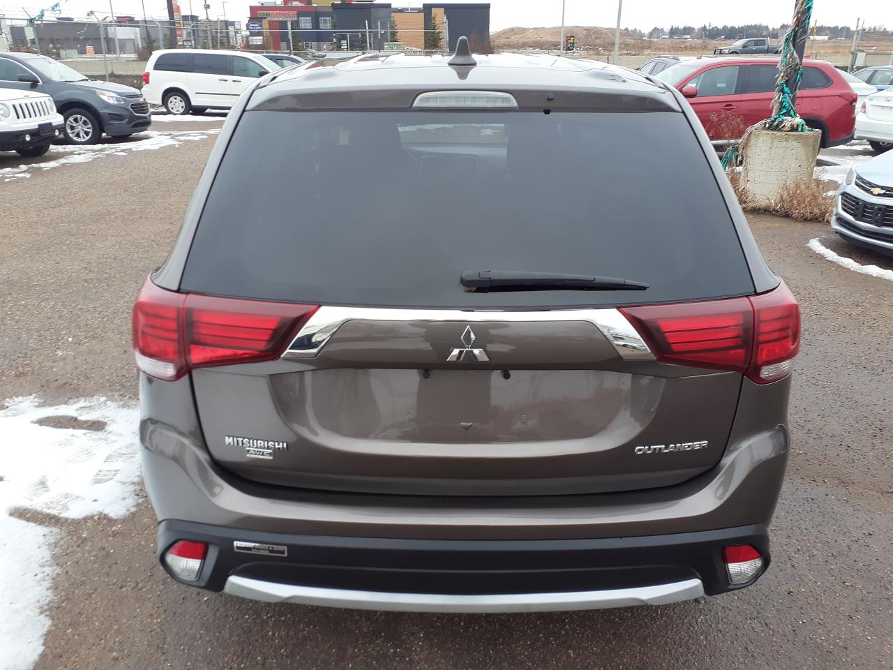 2018 Mitsubishi Outlander ES AWD Htd Seats, BU Cam - Photo #7