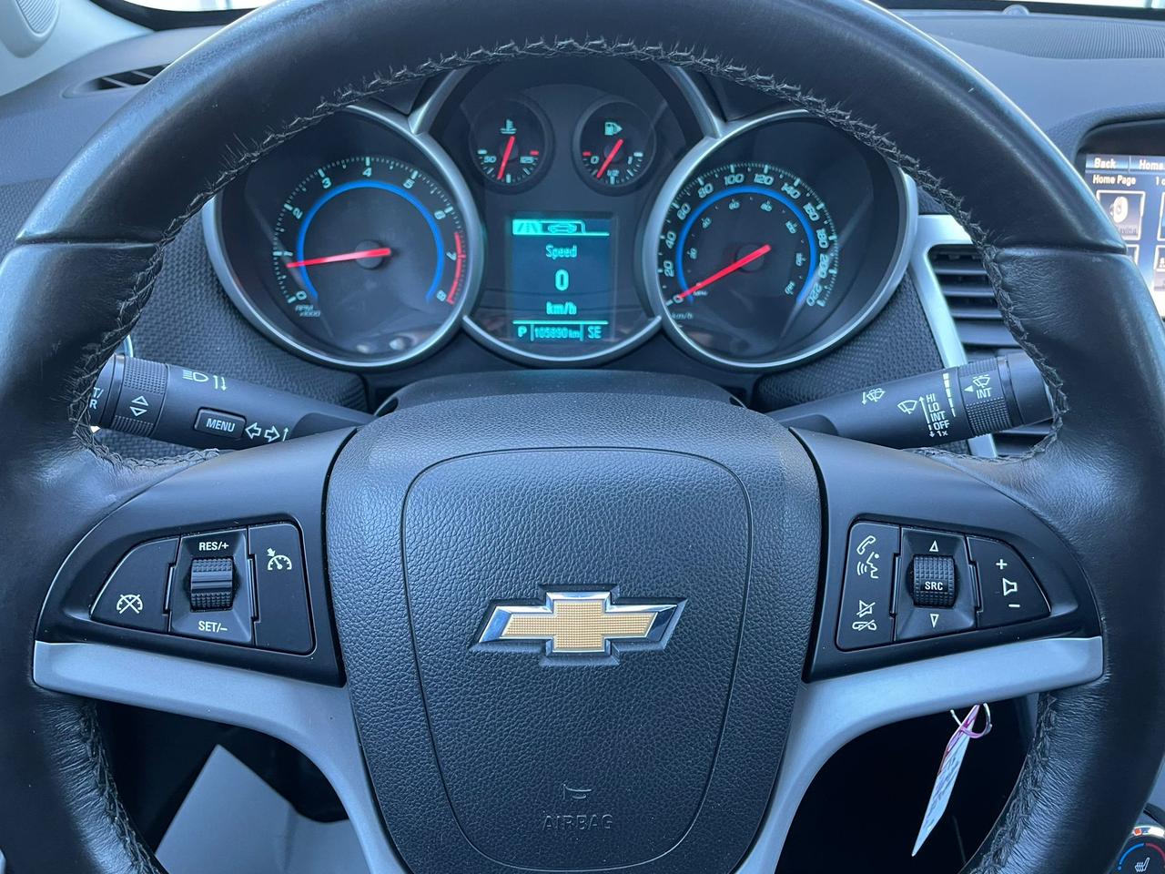 2015 Chevrolet Cruze 4dr Sdn 2LT LEATHER SUNROOF NO ACCIDENT CAMERA Photo