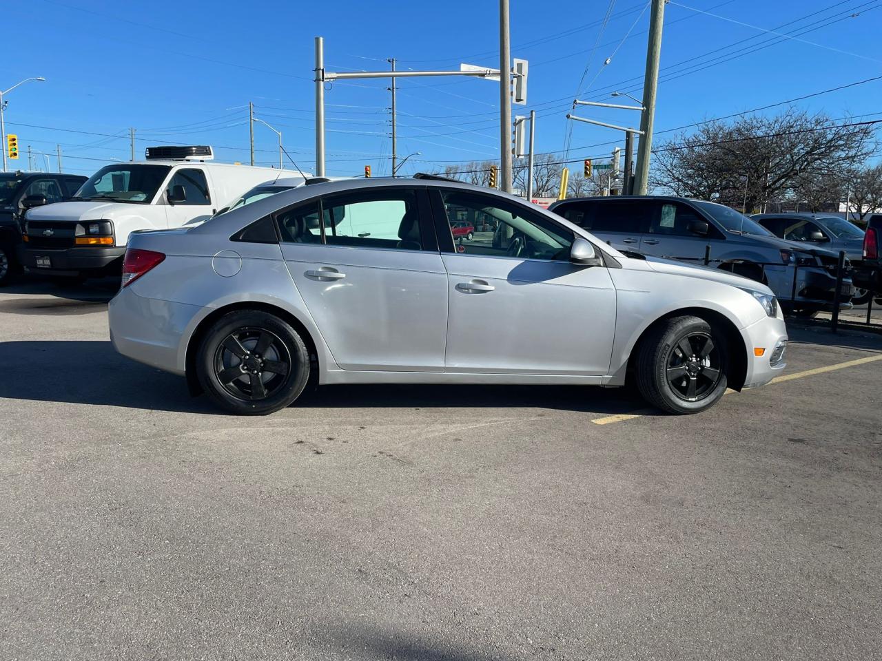 2015 Chevrolet Cruze 4dr Sdn 2LT LEATHER SUNROOF NO ACCIDENT CAMERA - Photo #9