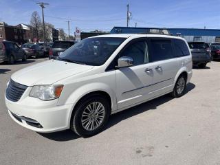 Used 2013 Chrysler Town & Country Touring-L for sale in Winnipeg, MB